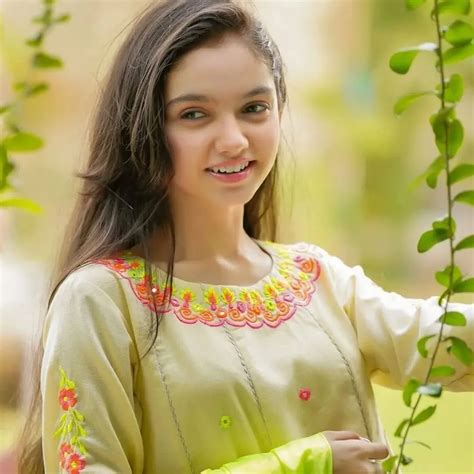 aina asif weight|Aina Asif Biography, Age, Family and More